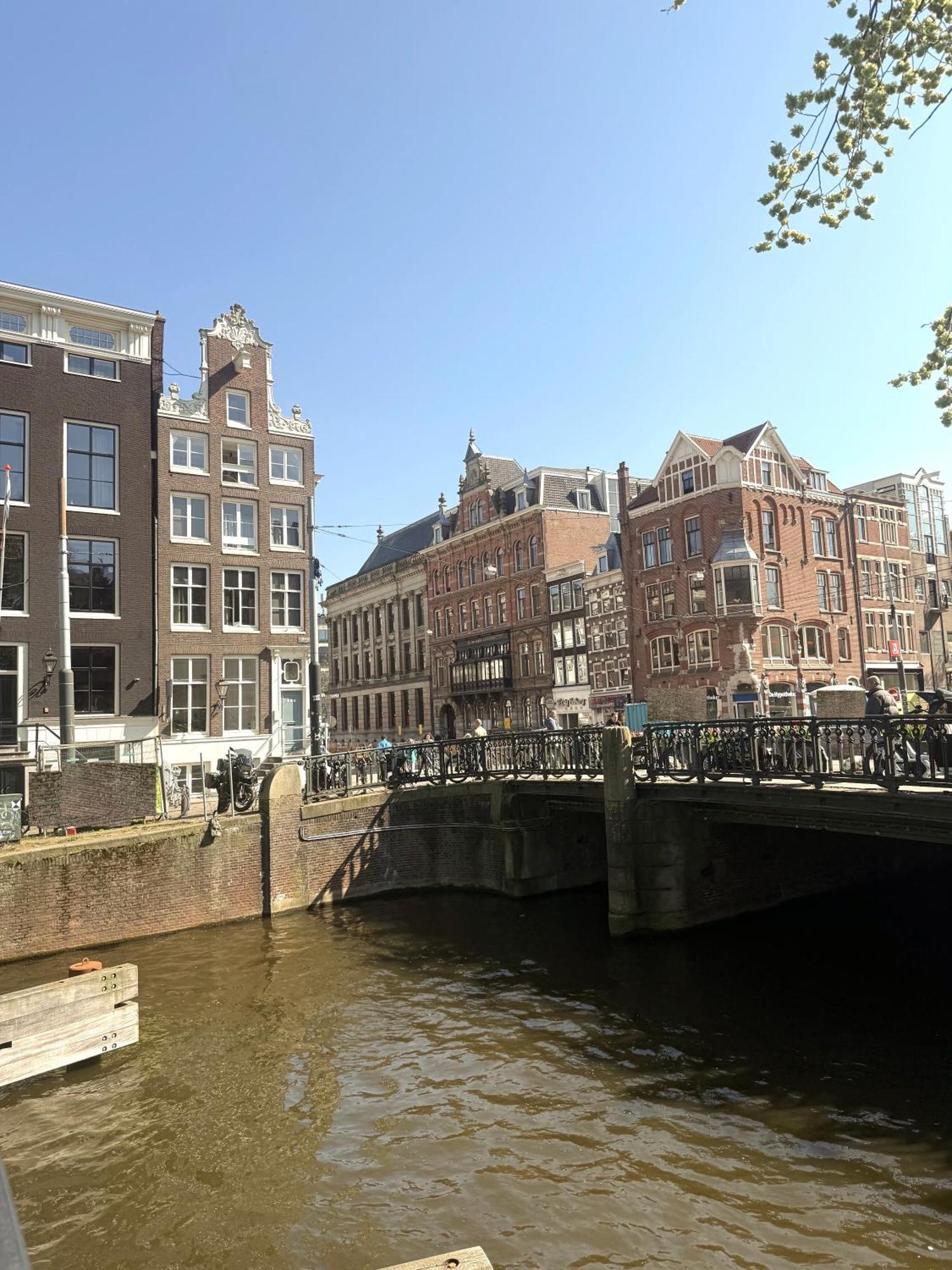 Two Bedroom Apartment In Historic Canalhouse From 1618 - City Centre Amsterdam Dış mekan fotoğraf