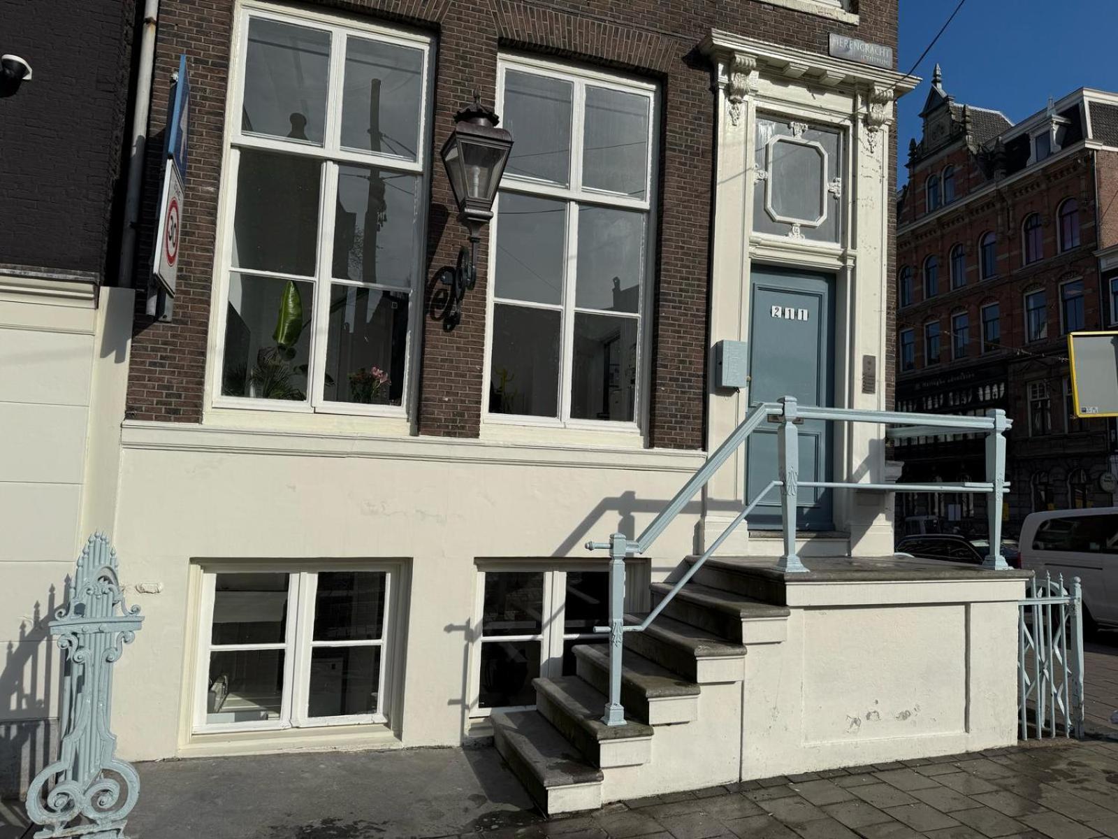 Two Bedroom Apartment In Historic Canalhouse From 1618 - City Centre Amsterdam Dış mekan fotoğraf
